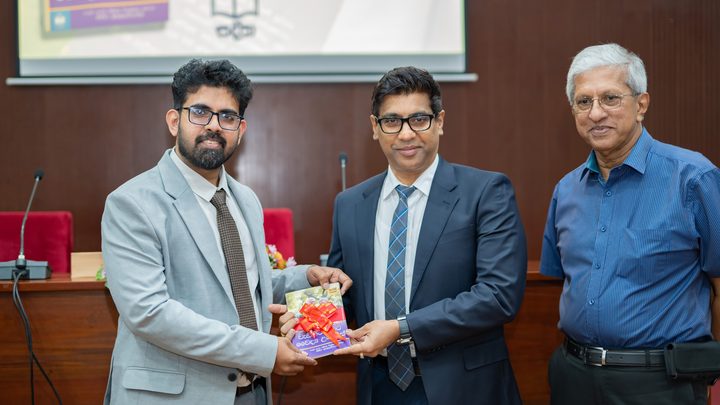 Dr Sithira Senevirathne presenting his book at the launch in Colombo